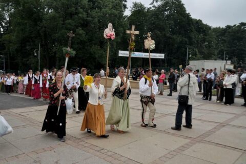 XXIX Pielgrzymka - wejście do Częstochowy_28