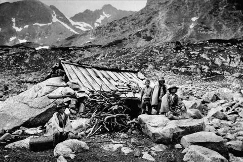 Zaproszenie na wystawę "Tatry i Podhale w fotografii Walerego Eljasza Radzikowskiego"