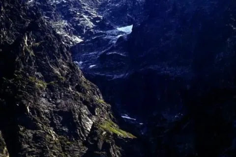 Dolina Śnieżna nad Doliną Czarną Jaworową