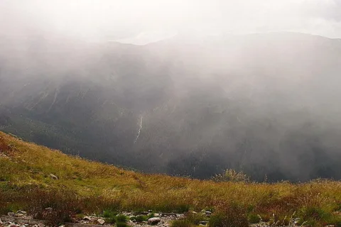 Zamglony widok z Kasprowego Wierchu