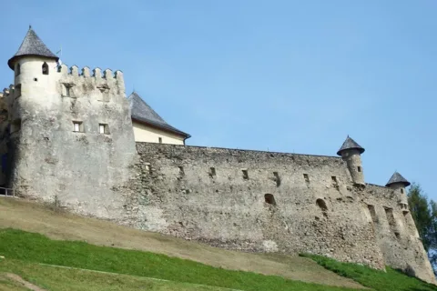 zamek w Starej Lubowli
