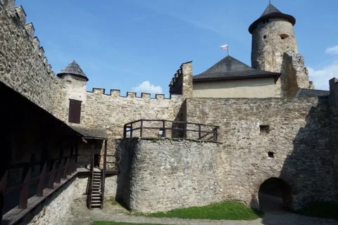 zamek w Starej Lubowli