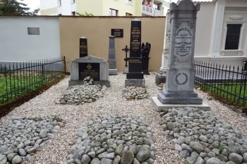 na starym cmentarzu w Kieżmarku