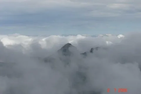 Giewont w chmurach