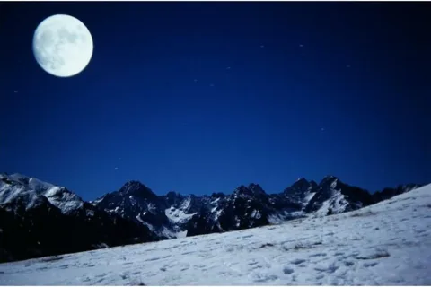 Tatry w pełni - widok z Rusinowej Polany