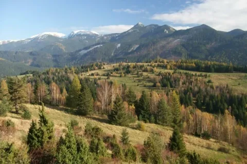Zapadne Tatry ponad Beskyd spod Pripora