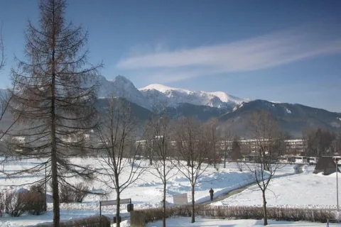 Tatry z okien hotelu Helios