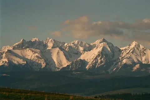 Tatry z przełęczy Snozka w Pieninach