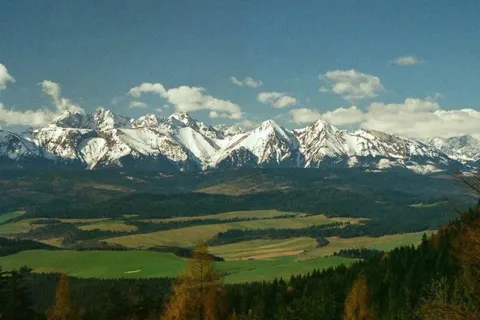 Tatry z Przełęczy Szopka w Pieninach