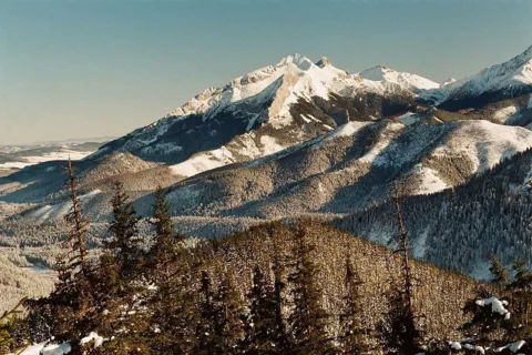 Widok z Gęsiej Szyi na Tatry Bielskie