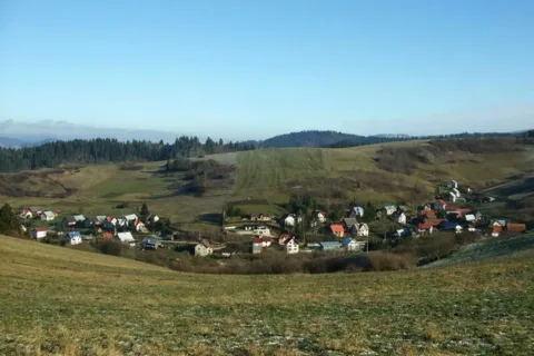 Pribis Bucina Slotina vzadu Jastrabie