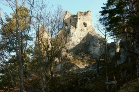 Hricovsky hrad Sulovske vrchy