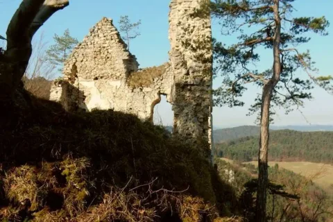 Hricovsky hrad Sulovske vrchy