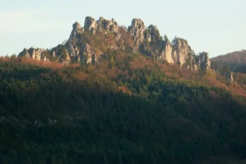 Prirodna rezervacia Sulovske skaly hrad Sulov Sulovske vrchy