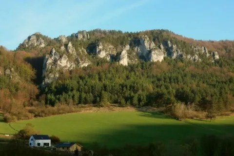 Prirodna rezervacia Sulovske skaly