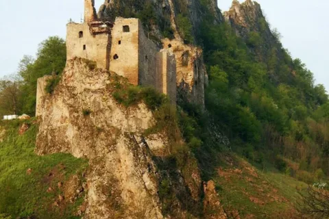 Hrad Lednica Lednicke bradla
