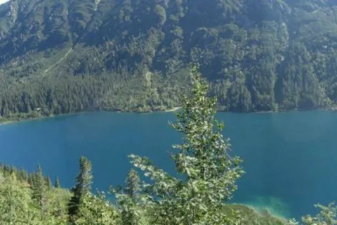 Z ceprostrady na Morskie Oko