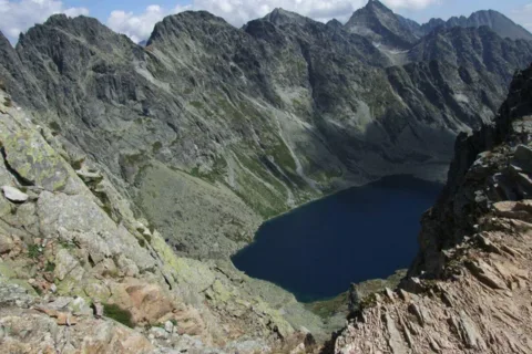 Wielki Staw Hińczowy w Dolinie Mięguszowieckiej.