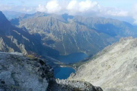 Czarny Staw pod Rysami i Morskie Oko z Rysów