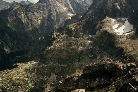 Rysy, Morskie Oko i Mięguszowiecki Szczyt Wielki ze Szpiglasowej Przełęczy