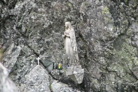 Ta, która czuwa nad nami...