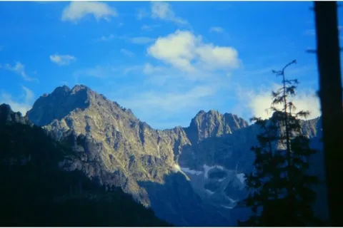 Otoczenie Doliny Kaczej. Widok z drogi do Morskiego Oka
