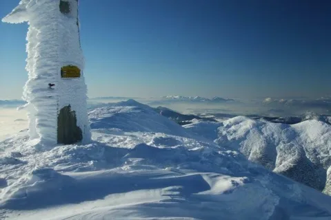 na Baranci vzadu Raztoka Velka a Mala Fatra Kubinska hola