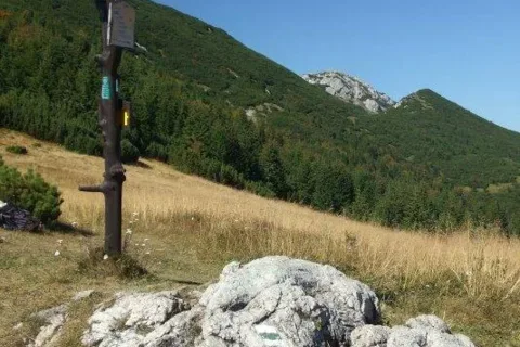 sedlo Predovratie Sivo Male Ostro
