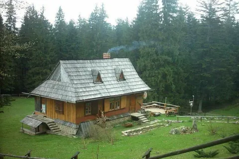 Chatka restauracja  na reglach