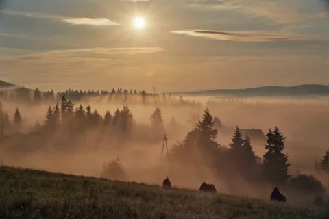 Wschód słońca nad Kościeliskiem