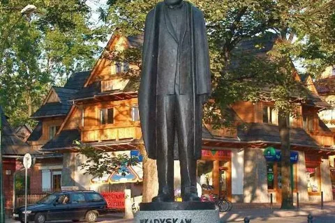 Pomnik hr Władysława Zamoyskiego