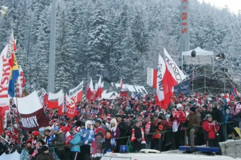 Oto siła polskich skoczni! [zobacz video!]
