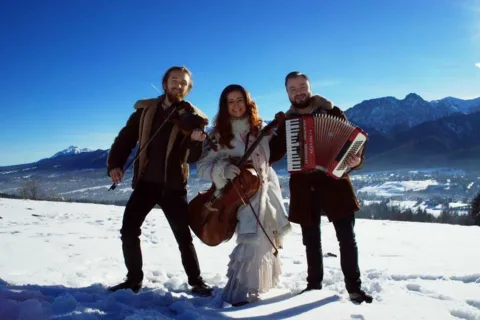 Koncert „Kolędowe ostatki” z zespołem Megitza Trio