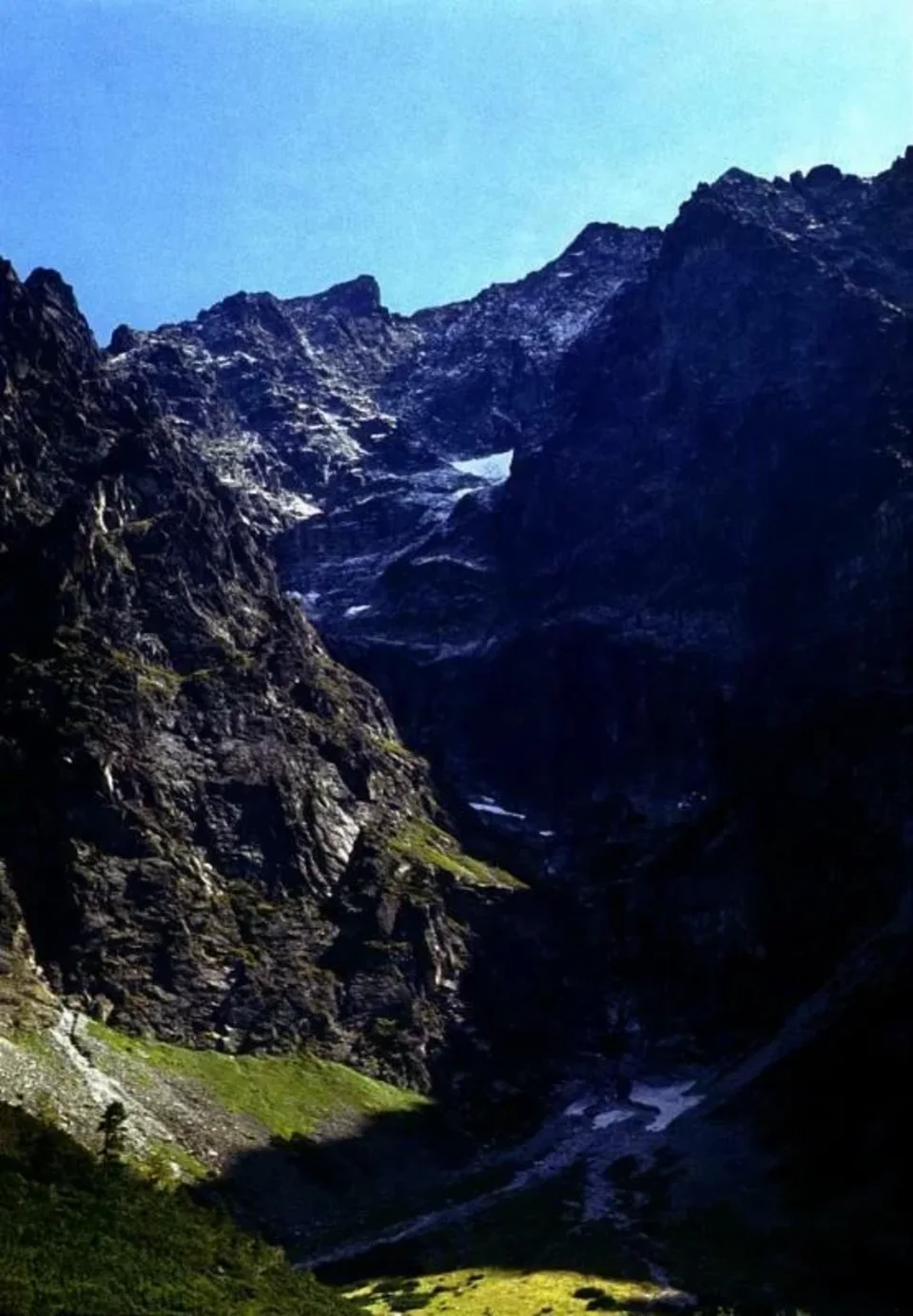 Dolina Śnieżna nad Doliną Czarną Jaworową
