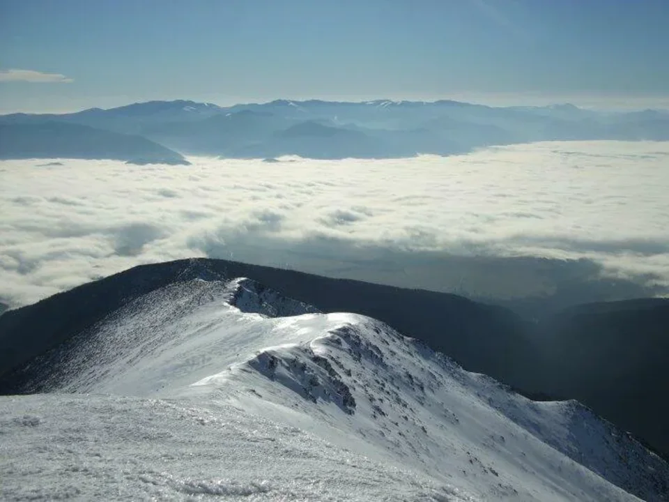 Trnovecky hreben more nad Liptovom Nizke Tatry