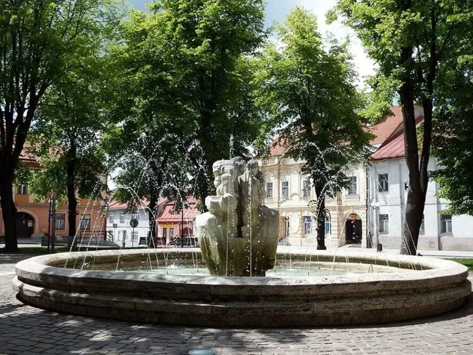fontanna na starolubowelskim rynku