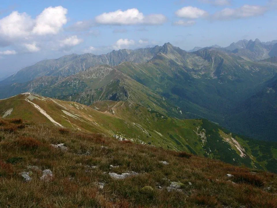 Widok z Czerwonych Wierchów na Tatry Polskie i Słowackie