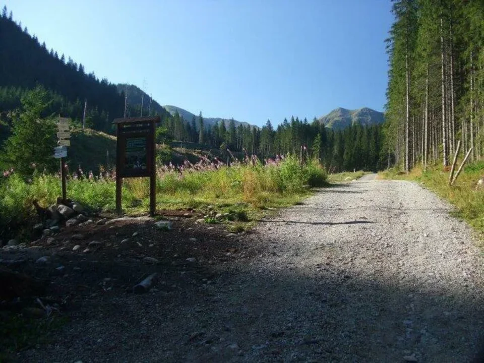 Siroka dolina Pod Krcahovom Krivy grun Kralov stol Krupova hola Konske