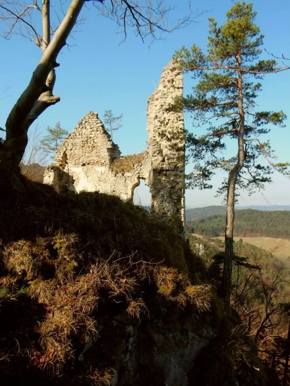 Hricovsky hrad Sulovske vrchy