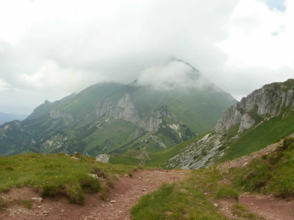 W drodze na Szeroką Przełęcz Bielską (1826m n.p.m.)