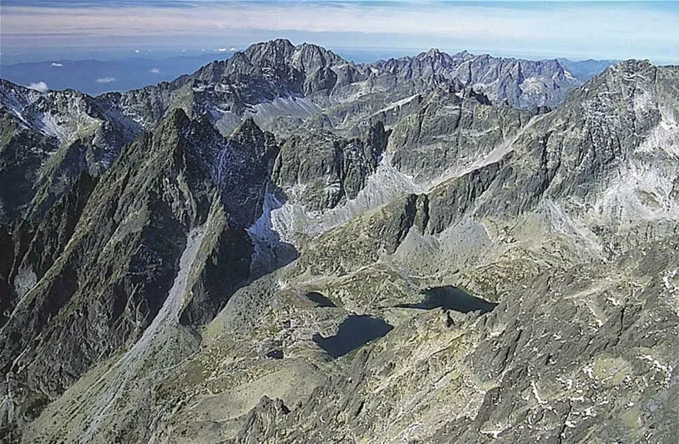 Panorama Tatr z Gerlachem w oddali oraz Spiskie Plesa