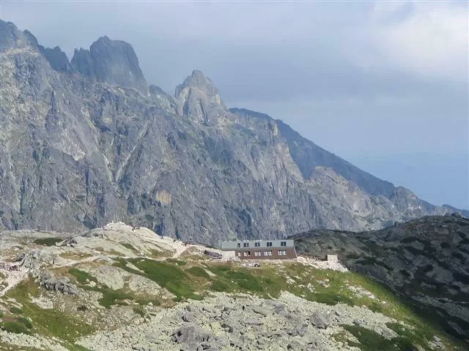 Zbojnica Chata w Dolinie Starolesniej