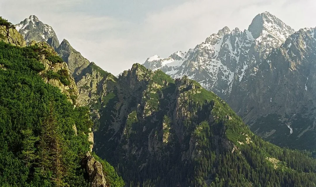 Słowackie Tatry Wysokie. Widok z trasy na Sławkowski Szczyt