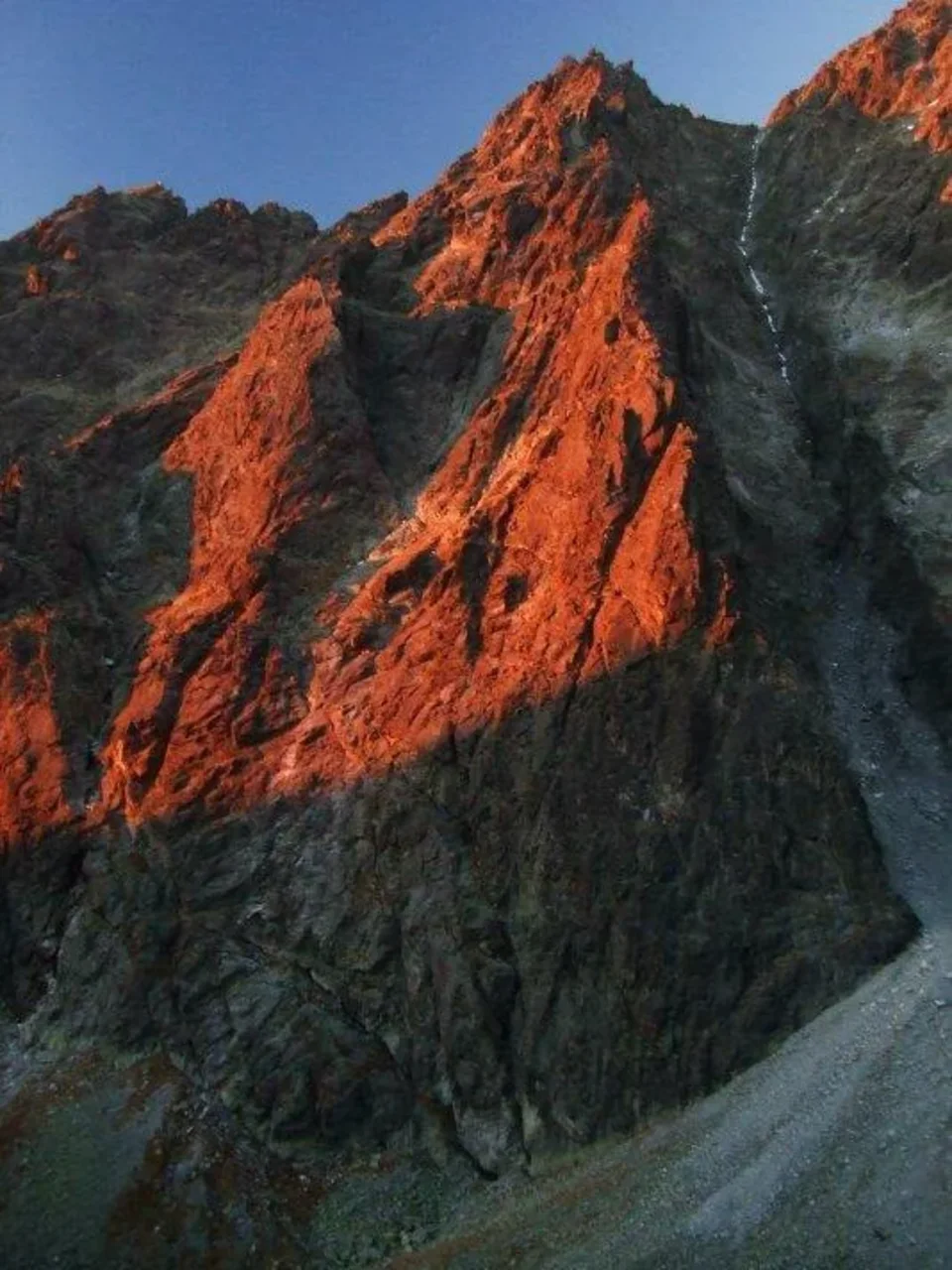 Certova veza do Velickej na svitani