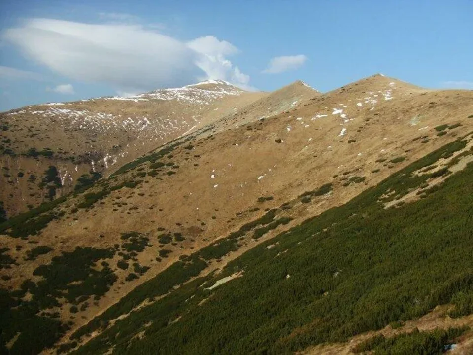 Velky Strbavy a Prostredny Baranec J do Trnoveckej doliny