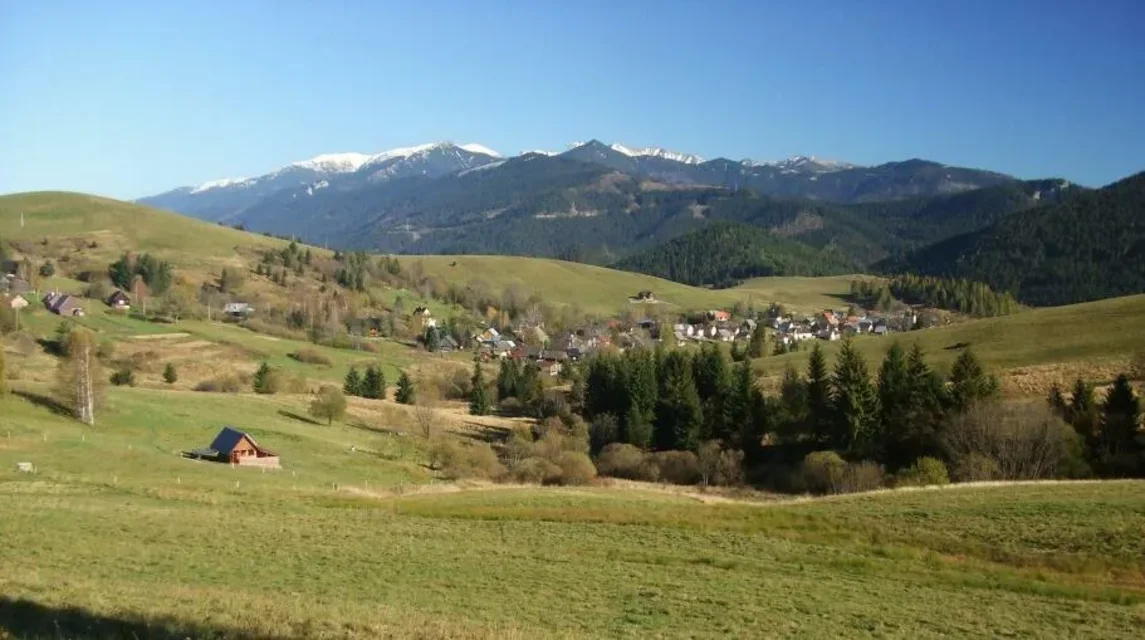 Velke Borove Holica Zapadne Tatry z Chotara