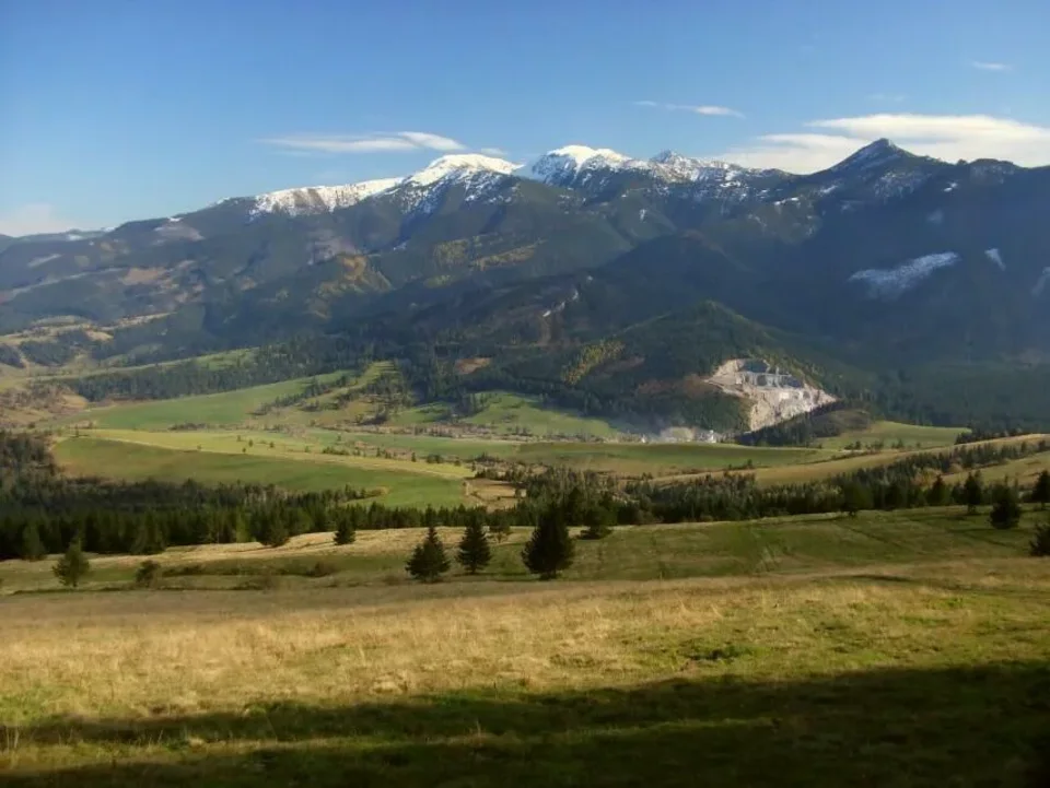 Zapadne Tatry Podtatranska brazda spod Priekovej