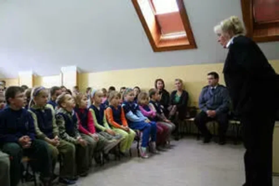 Zaprzyjaźnić się z policjantem