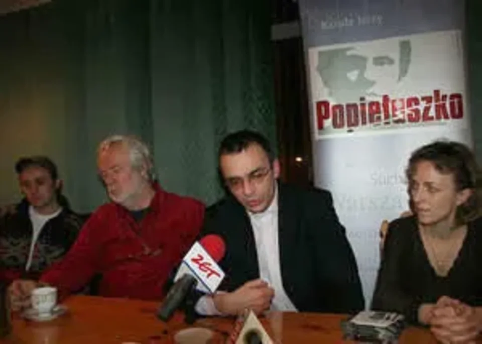 Zwycięski ks. Jerzy Popiełuszko
