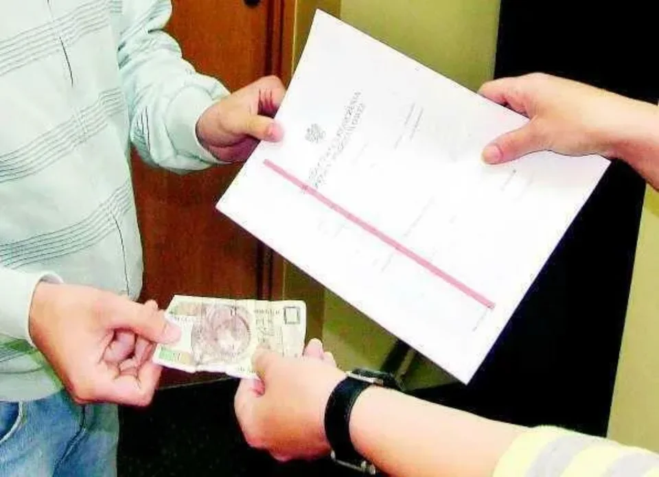 Nie wolno brać haraczu za świadectwa szkolne